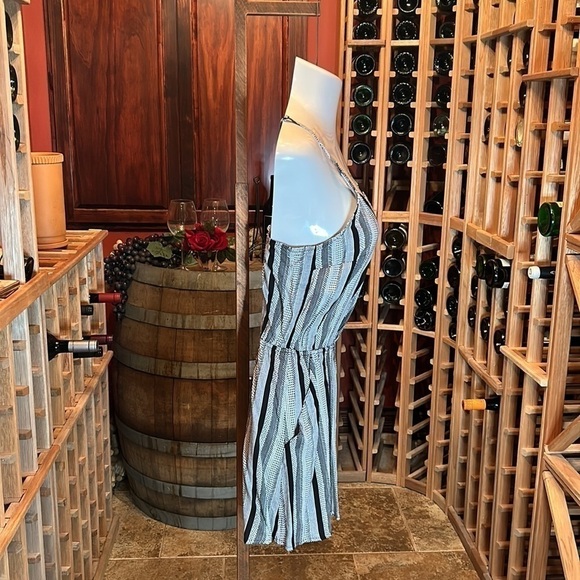 H&M DIVIDED Black & White Print Romper Size 8 - Picture 5 of 7